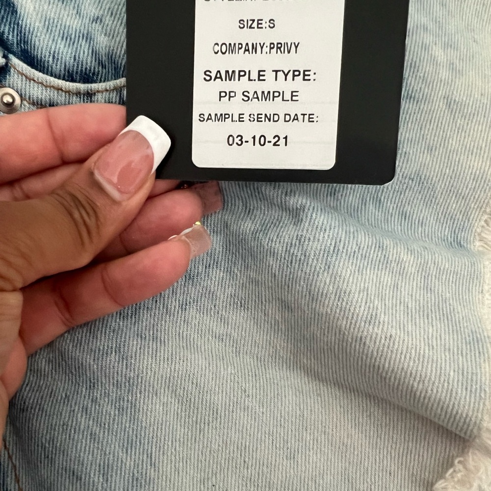 Shorts - Picture 2 of 2